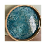 Plateau 'Onde Marine' / Bois d'hêtre & résine biosourcée bleue 35 cm